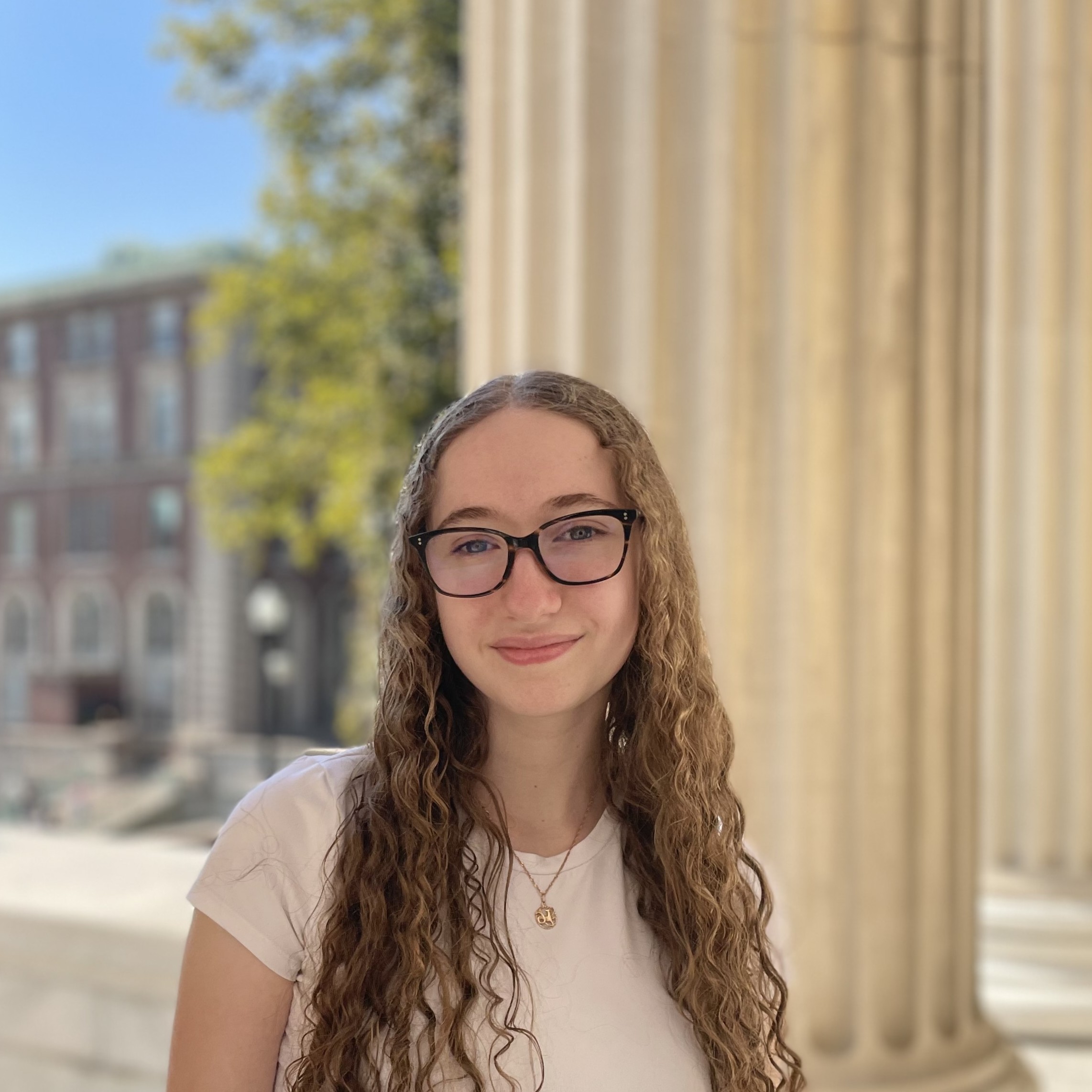 Lilia Shmulenson headshot